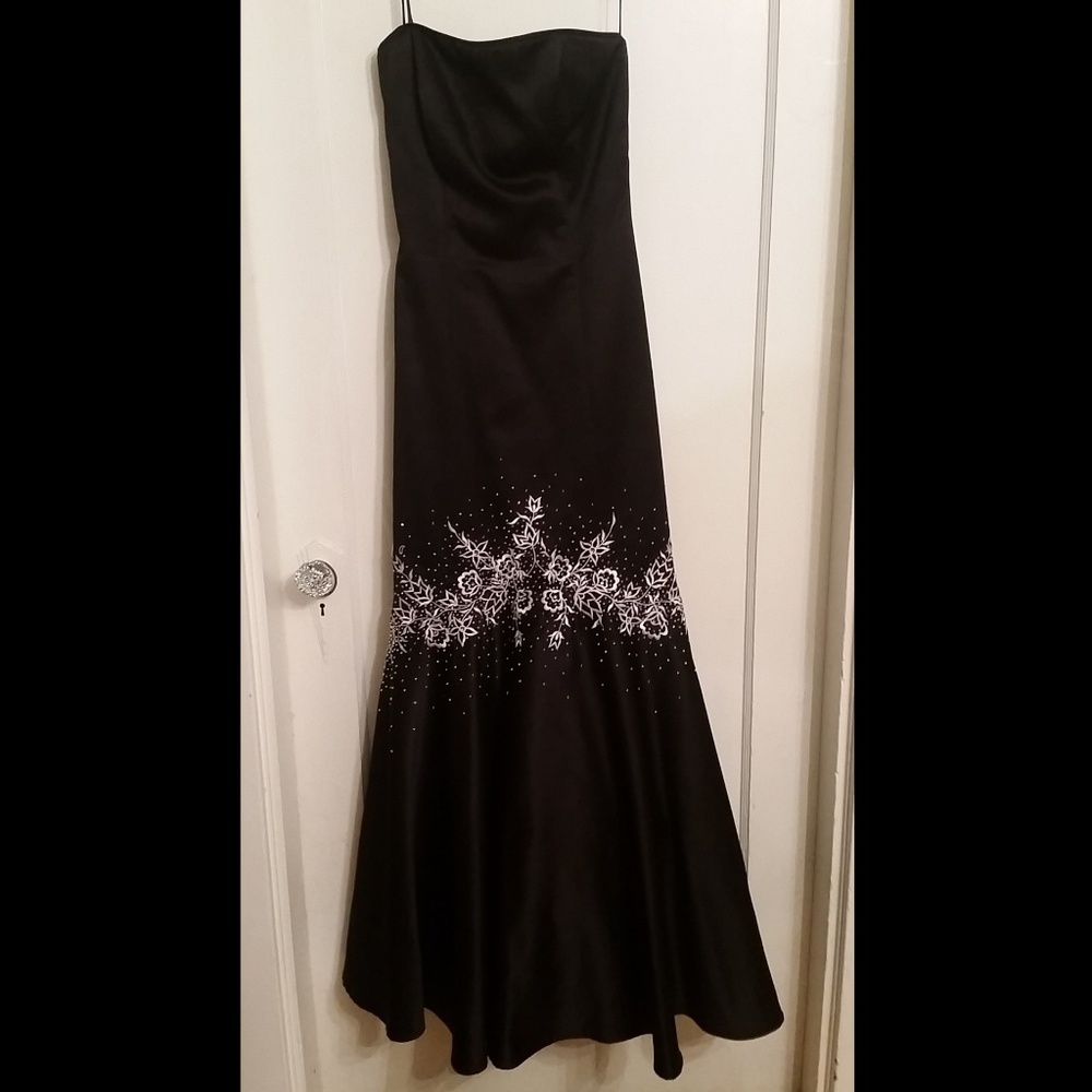 Mermaid style prom dress